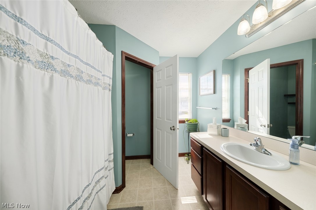 4642 Crossing Trail Lorain OH 44053