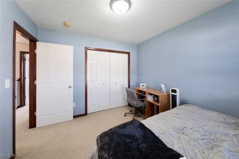 4642 Crossing Trail Lorain OH 44053