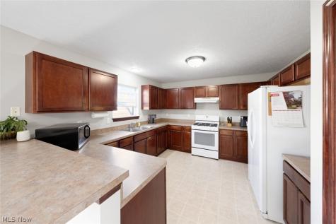 4642 Crossing Trail Lorain OH 44053