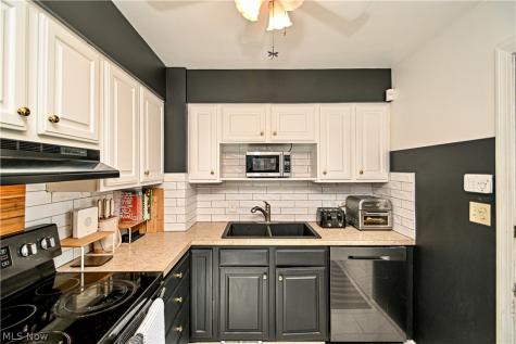 180 Davenport Avenue Akron OH 44312