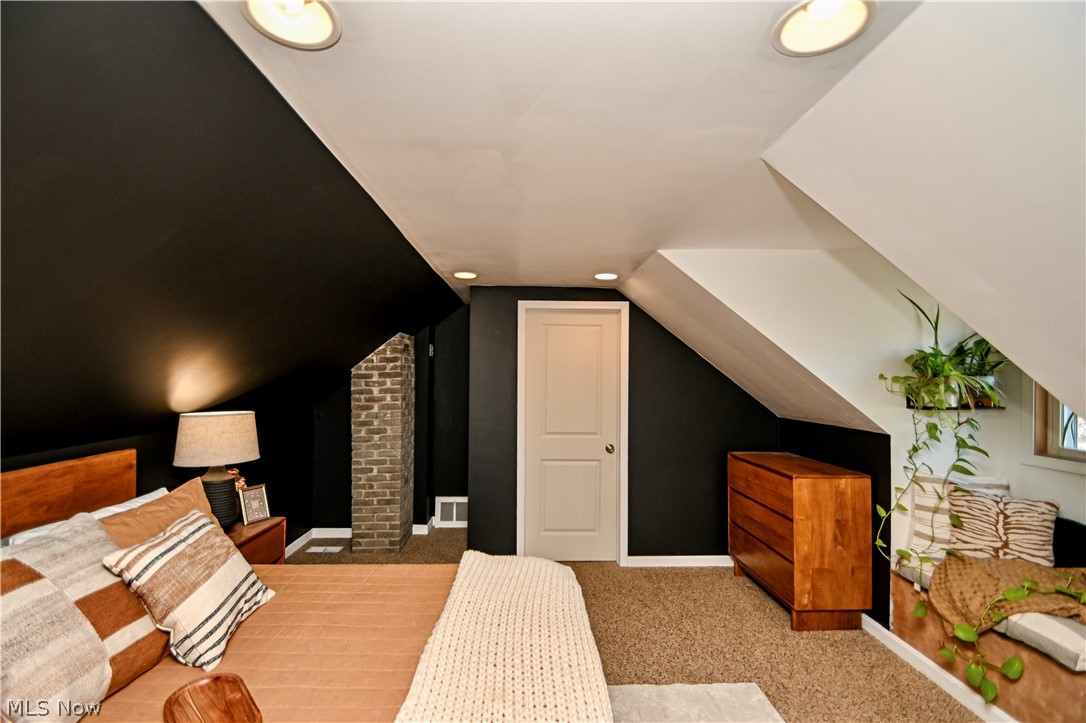 180 Davenport Avenue Akron OH 44312