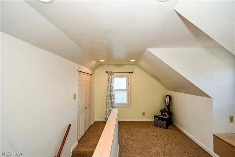180 Davenport Avenue Akron OH 44312