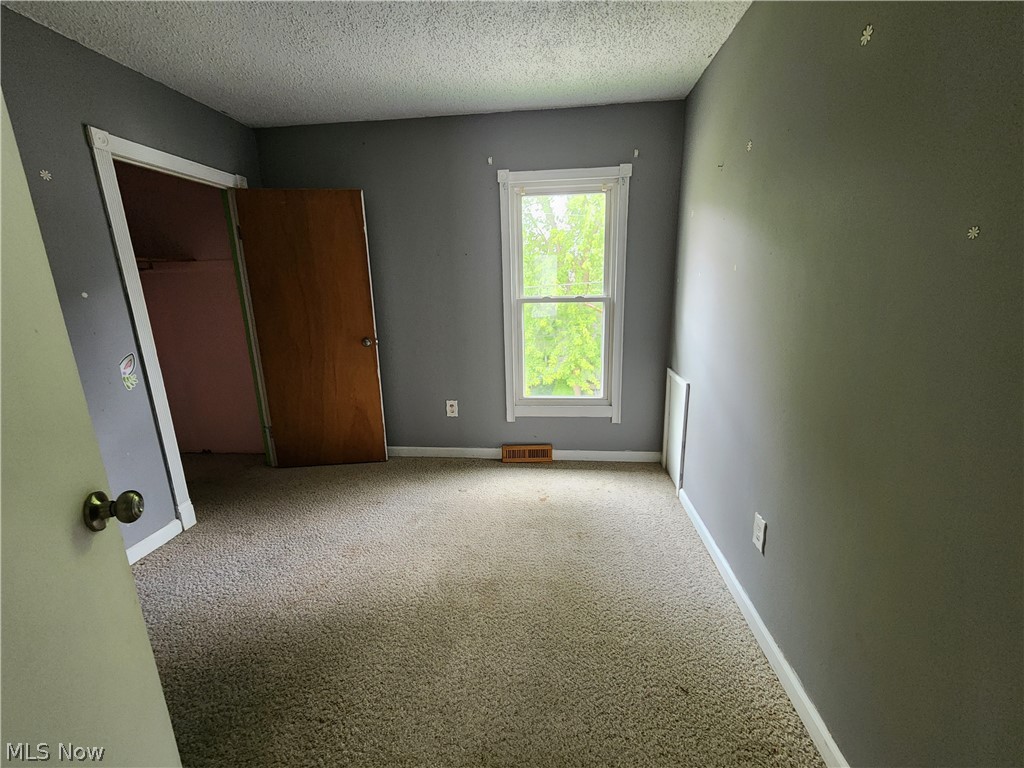115 W Pine Street Lisbon OH 44432