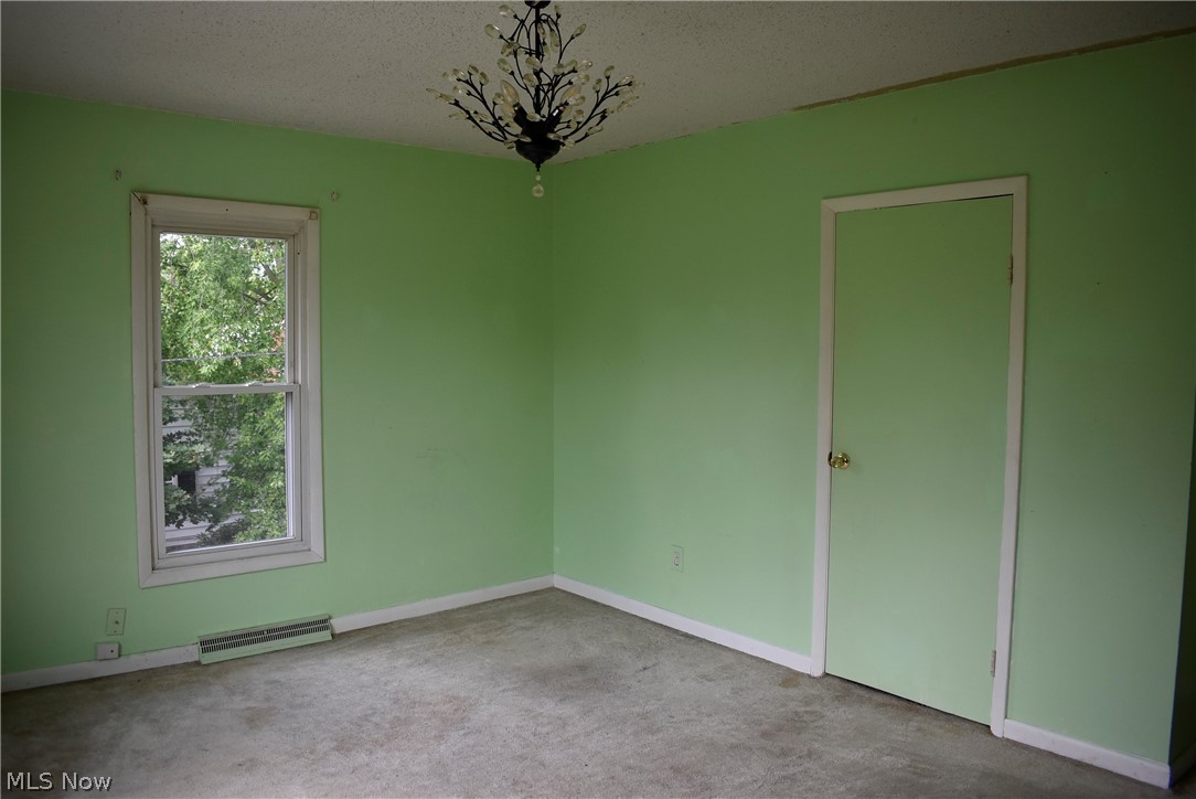 115 W Pine Street Lisbon OH 44432