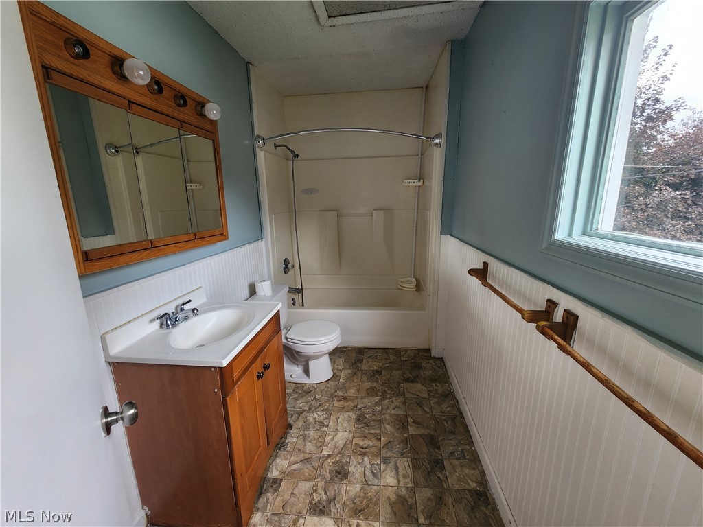 115 W Pine Street Lisbon OH 44432