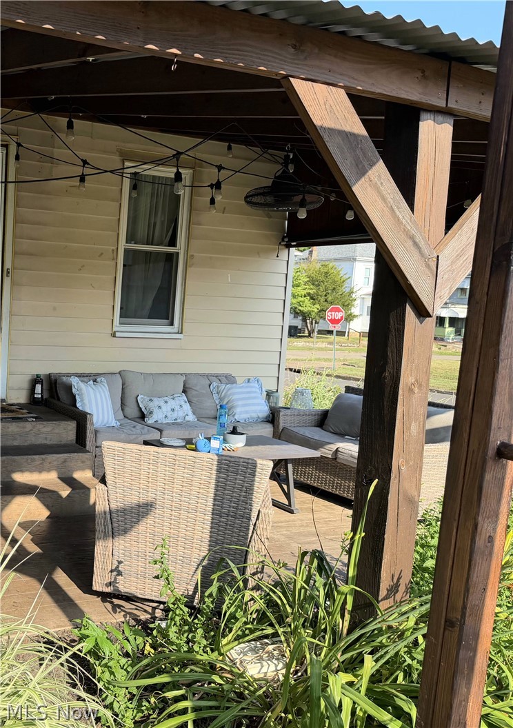 391 S 9th Street Coshocton OH 43812