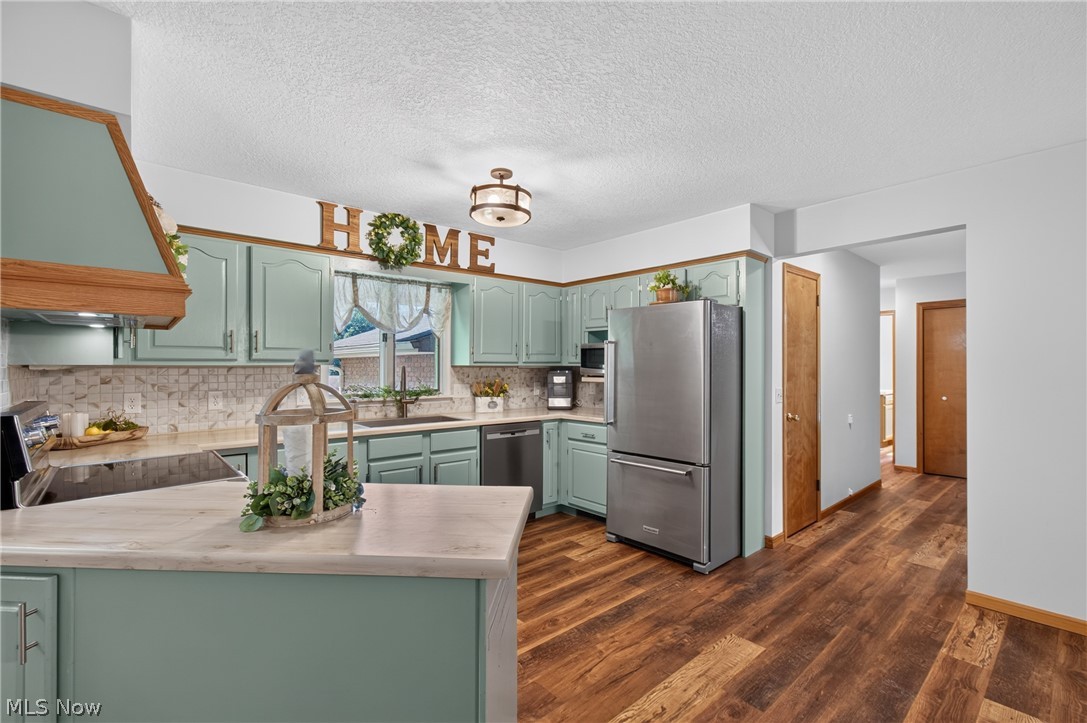 176 Jessica Drive Dover OH 44622