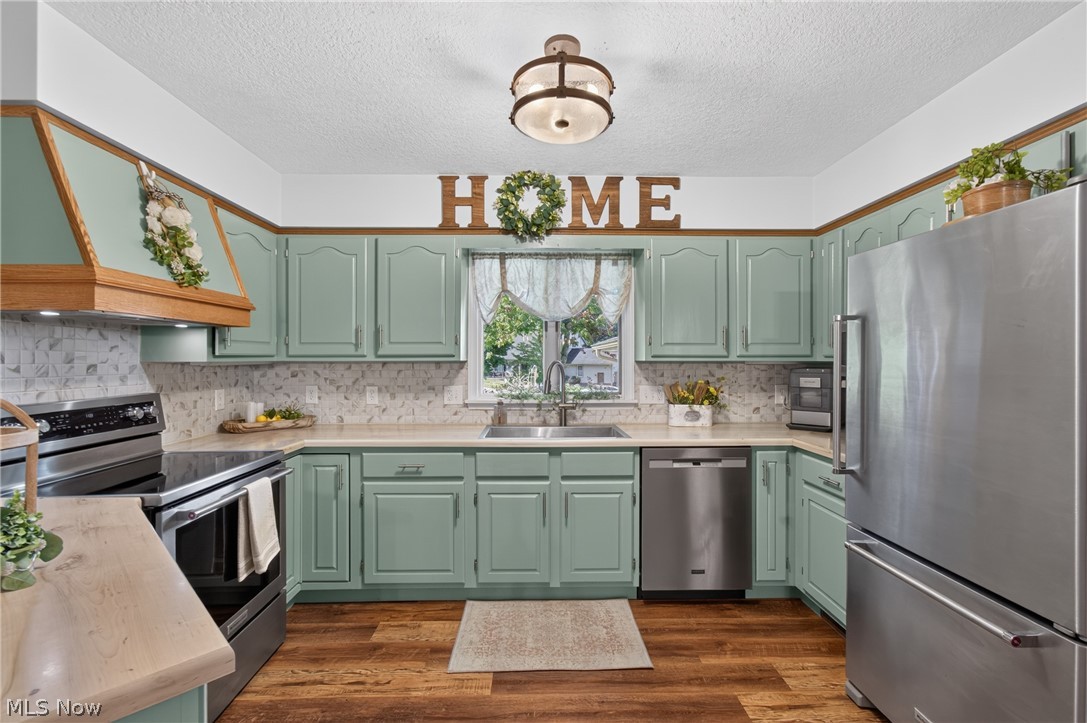 176 Jessica Drive Dover OH 44622