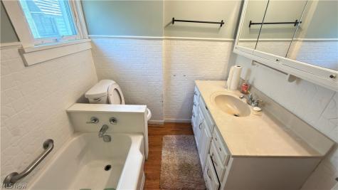 4630 E 86th Street Garfield Heights OH 44125