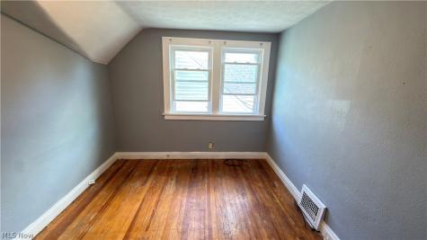4630 E 86th Street Garfield Heights OH 44125