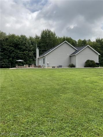 9277 German Church North Benton OH 44449