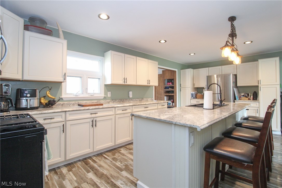 1913 Cloverbrook Drive Mineral Ridge OH 44440