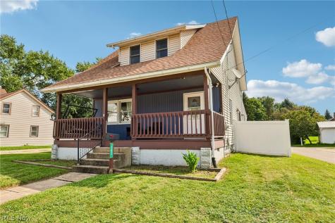 202 N Nickelplate Street Louisville OH 44641