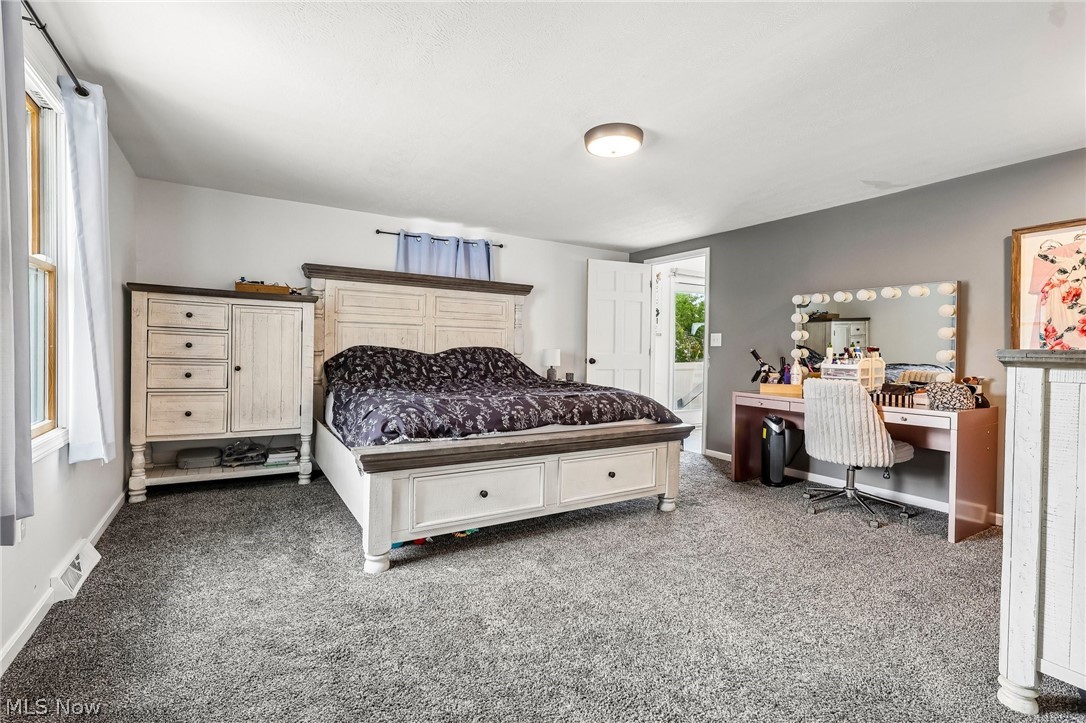 202 N Nickelplate Street Louisville OH 44641
