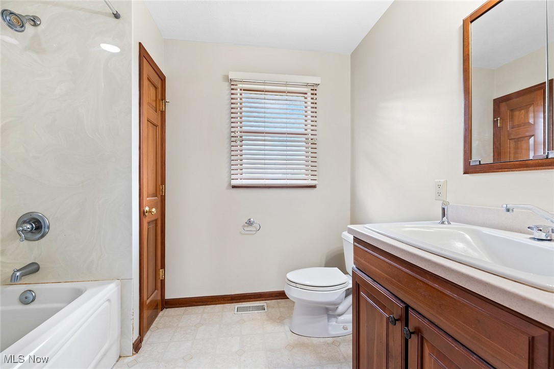 7686 Peck Road Ravenna OH 44266