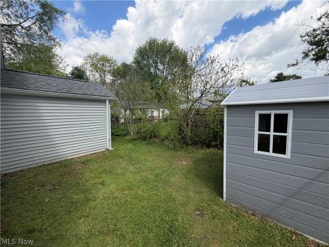 230 Hunter Avenue Munroe Falls OH 44262
