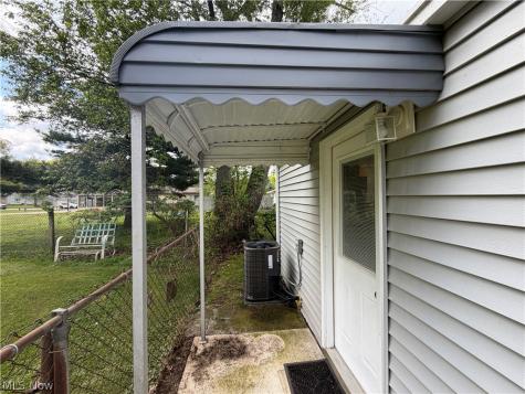230 Hunter Avenue Munroe Falls OH 44262