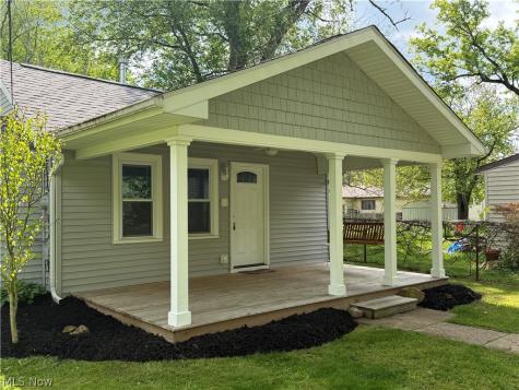 230 Hunter Avenue Munroe Falls OH 44262