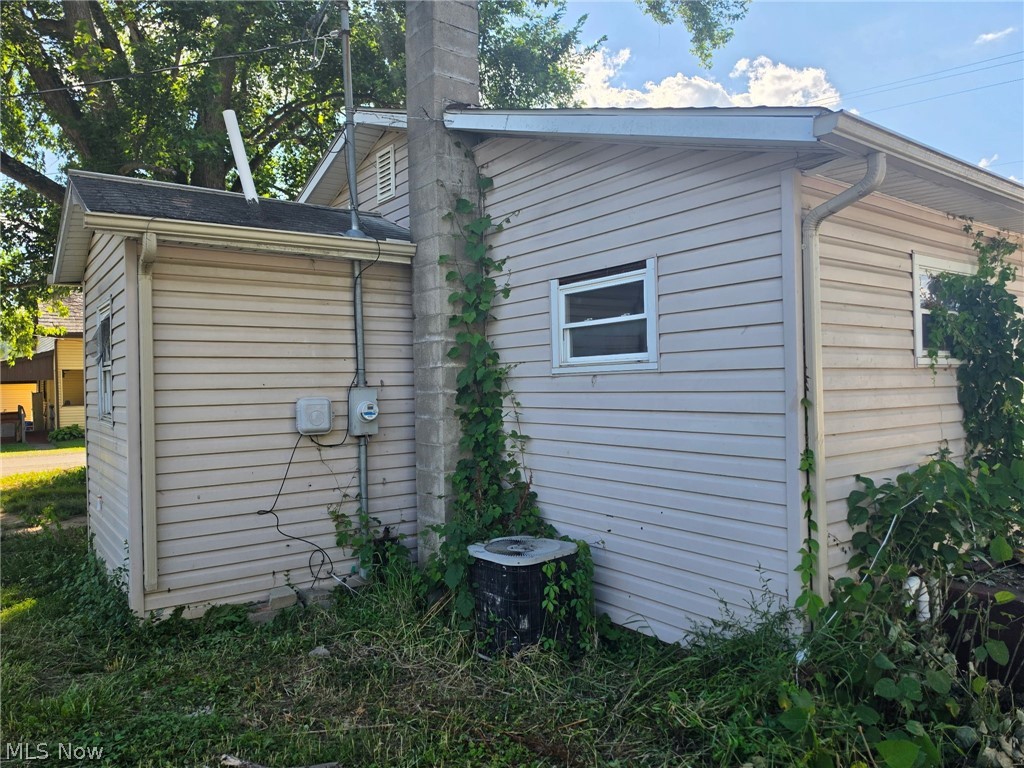 49 E Muskingum Avenue Dresden OH 43821