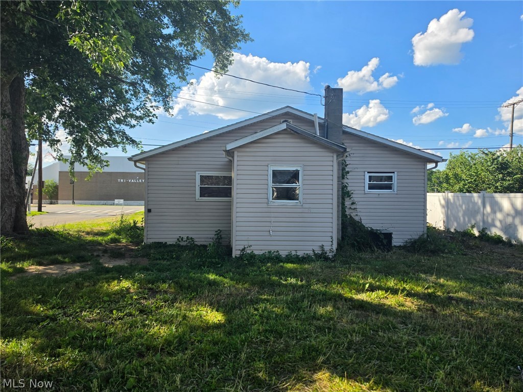 49 E Muskingum Avenue Dresden OH 43821
