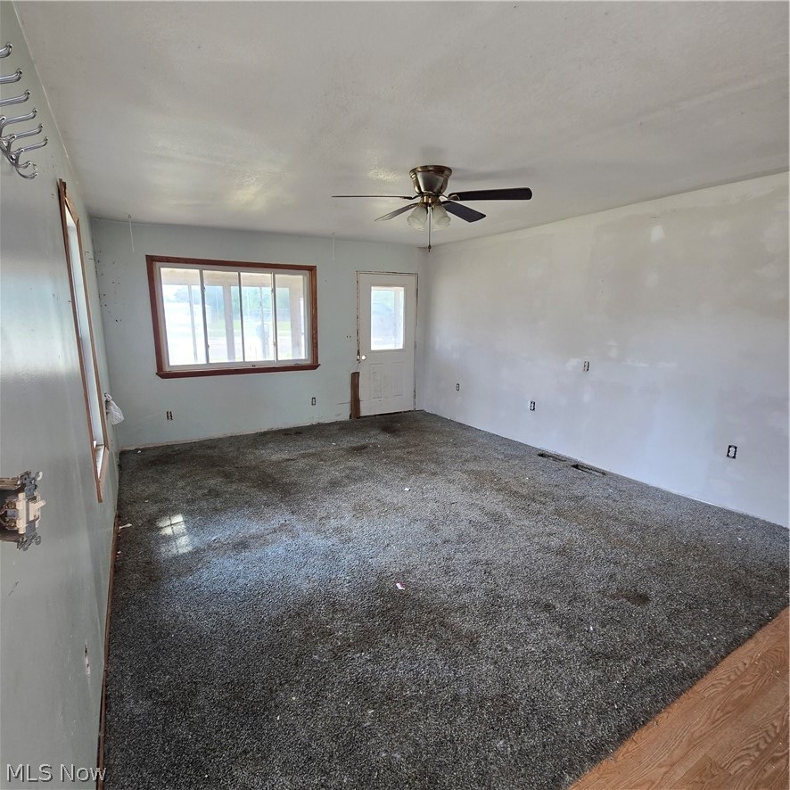 49 E Muskingum Avenue Dresden OH 43821