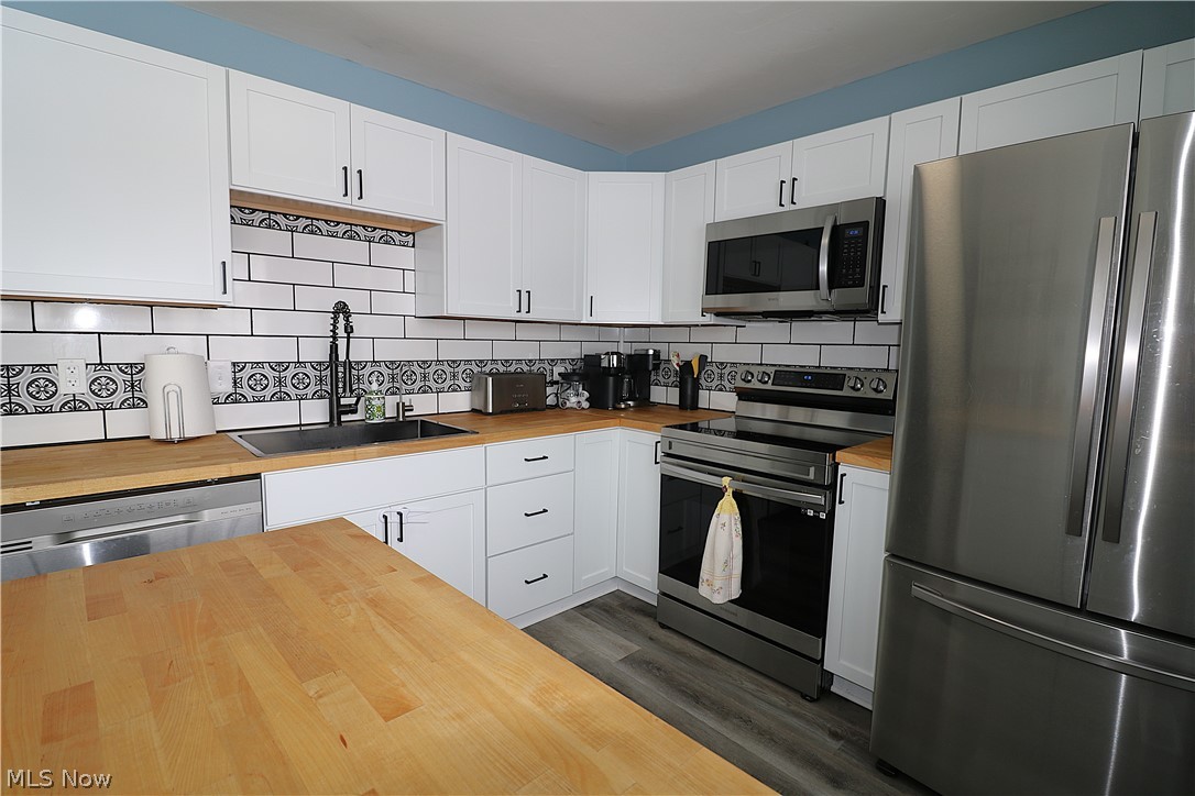 28 Elmwood Drive Greenwich OH 44837