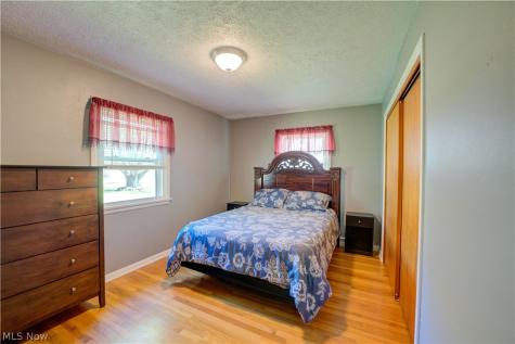 2015 Wallace Lane Lorain OH 44053