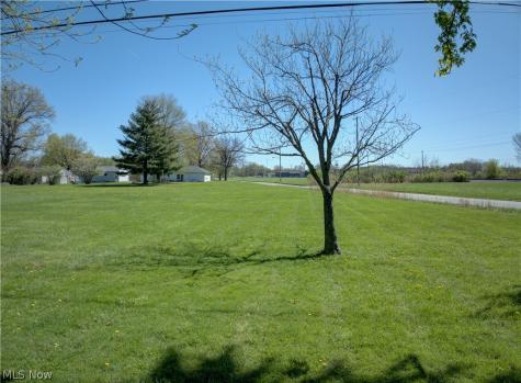 2015 Wallace Lane Lorain OH 44053