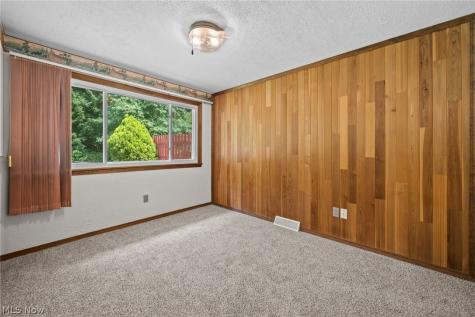 644 Irving Park Boulevard Sheffield Lake OH 44054
