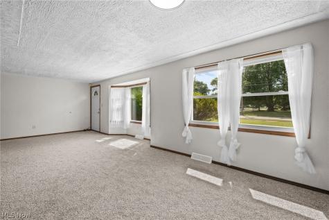 644 Irving Park Boulevard Sheffield Lake OH 44054