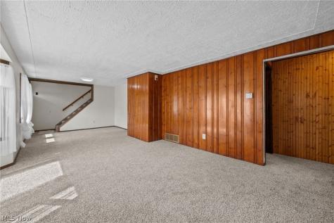 644 Irving Park Boulevard Sheffield Lake OH 44054