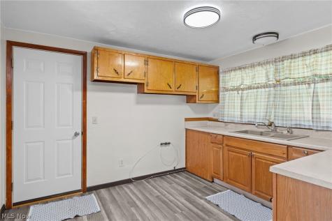 644 Irving Park Boulevard Sheffield Lake OH 44054