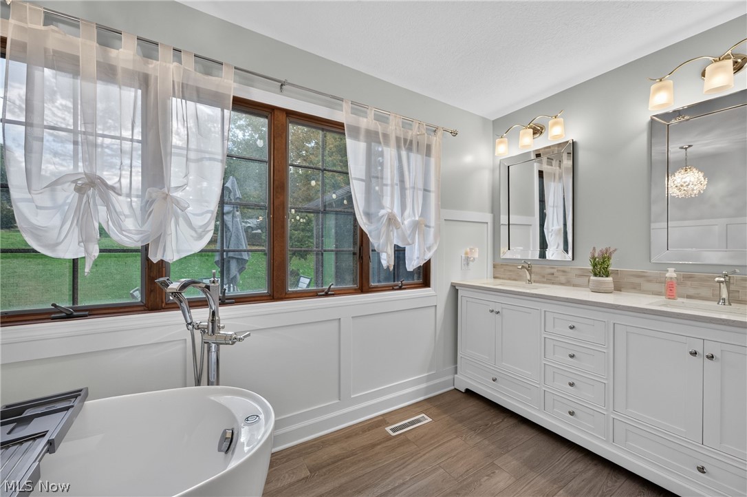5900 Timber Avenue Louisville OH 44641
