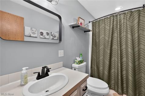 5900 Timber Avenue Louisville OH 44641