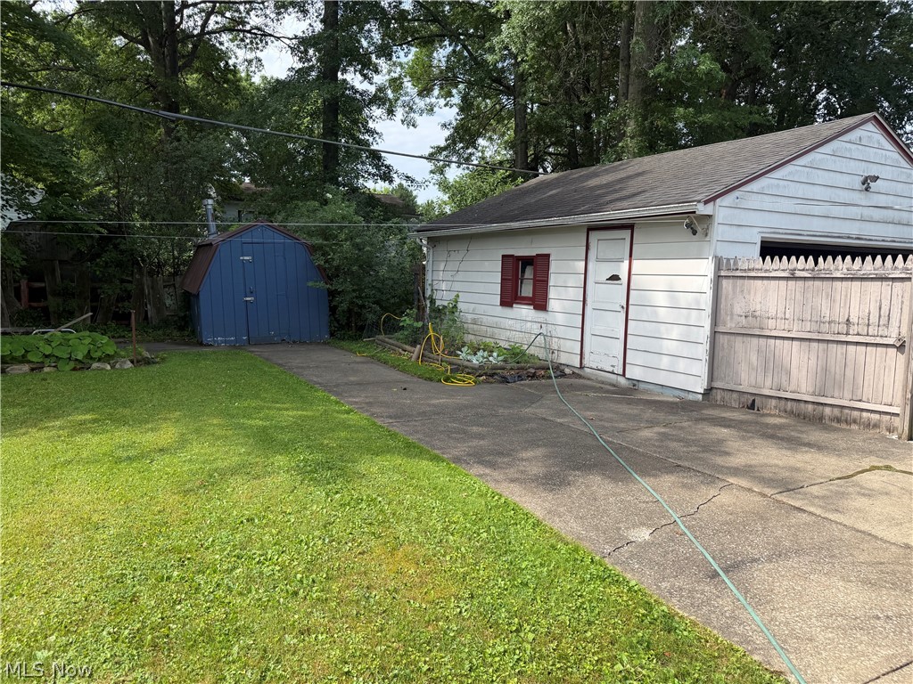 2843 Linda Drive NW Warren OH 44485