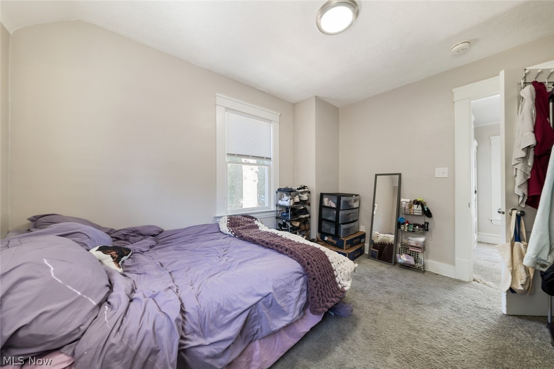 9902 Zimmer Avenue Cleveland OH 44102