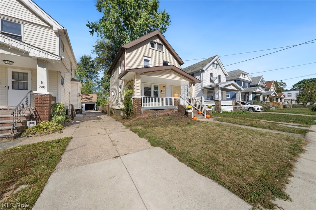 9902 Zimmer Avenue Cleveland OH 44102