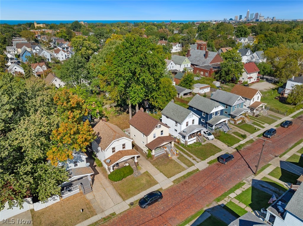 9902 Zimmer Avenue Cleveland OH 44102
