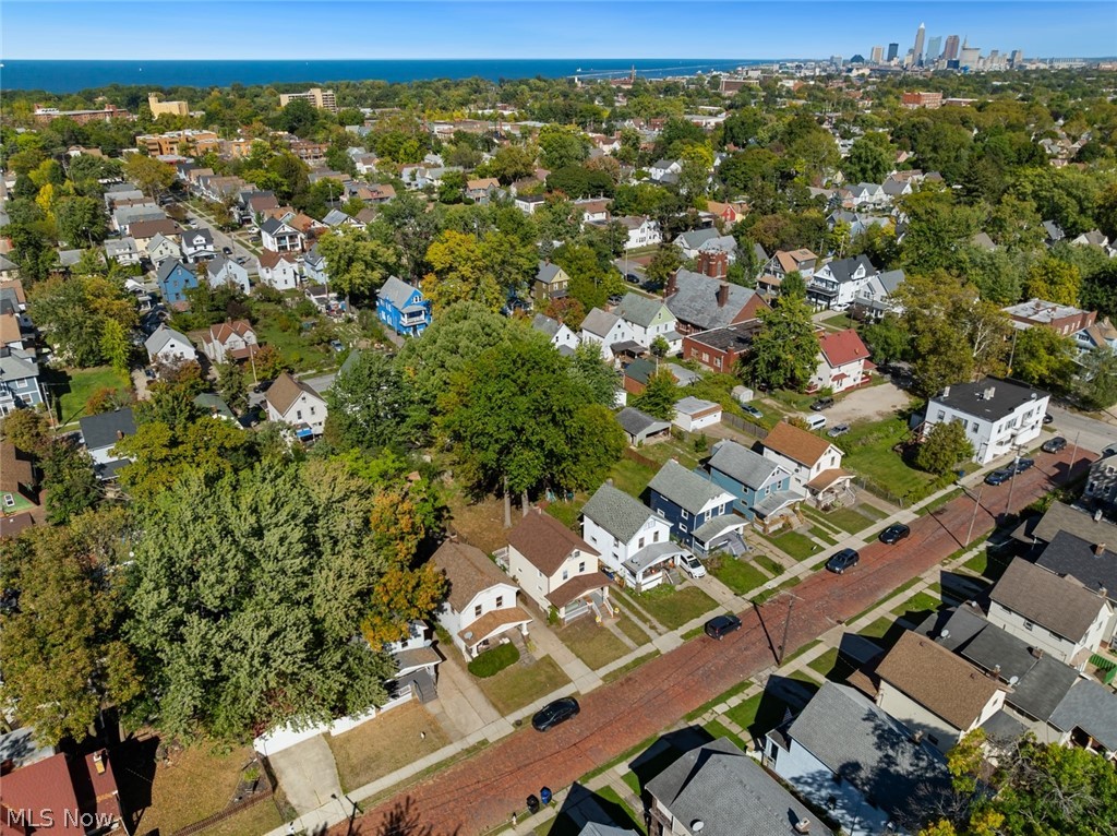 9902 Zimmer Avenue Cleveland OH 44102