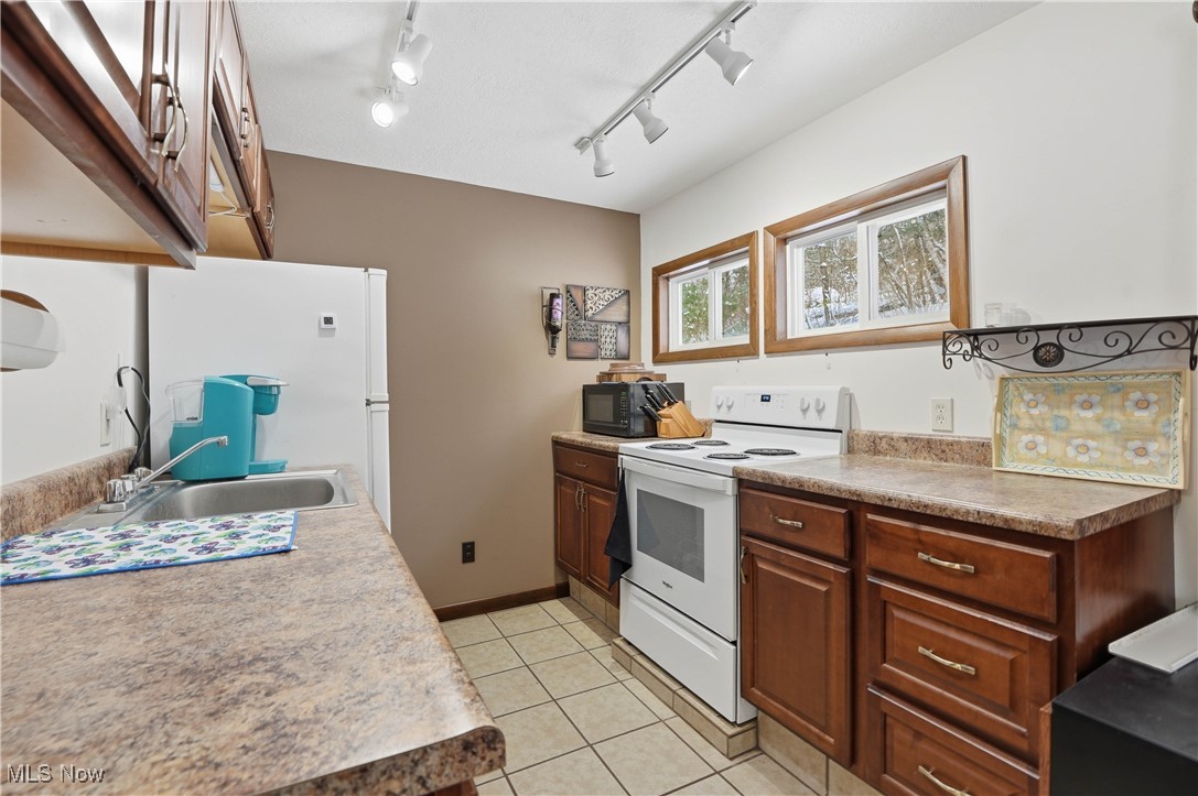 4254 Doral Road SW Carrollton OH 44615