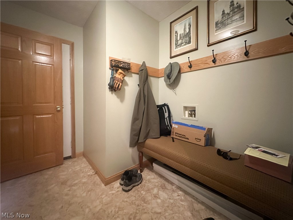 11 Mohawk Drive Girard OH 44420