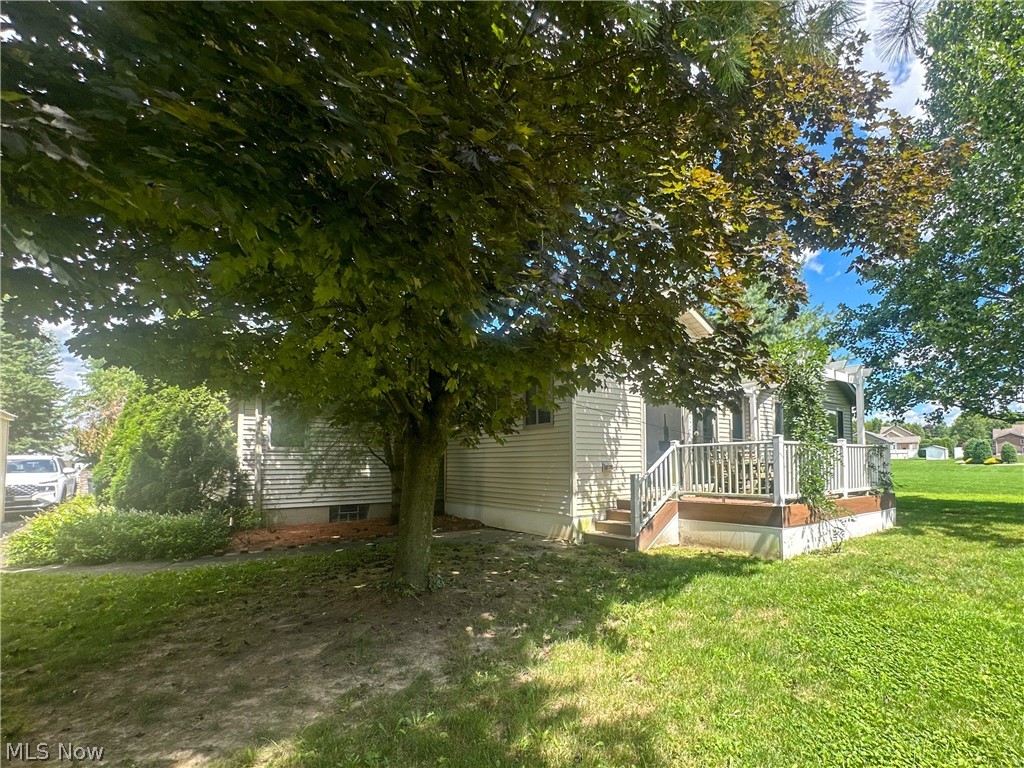 11 Mohawk Drive Girard OH 44420