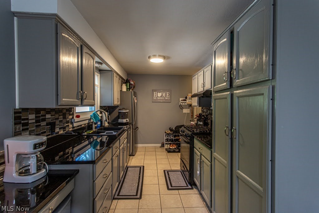 525 Towson Drive NW Warren OH 44483