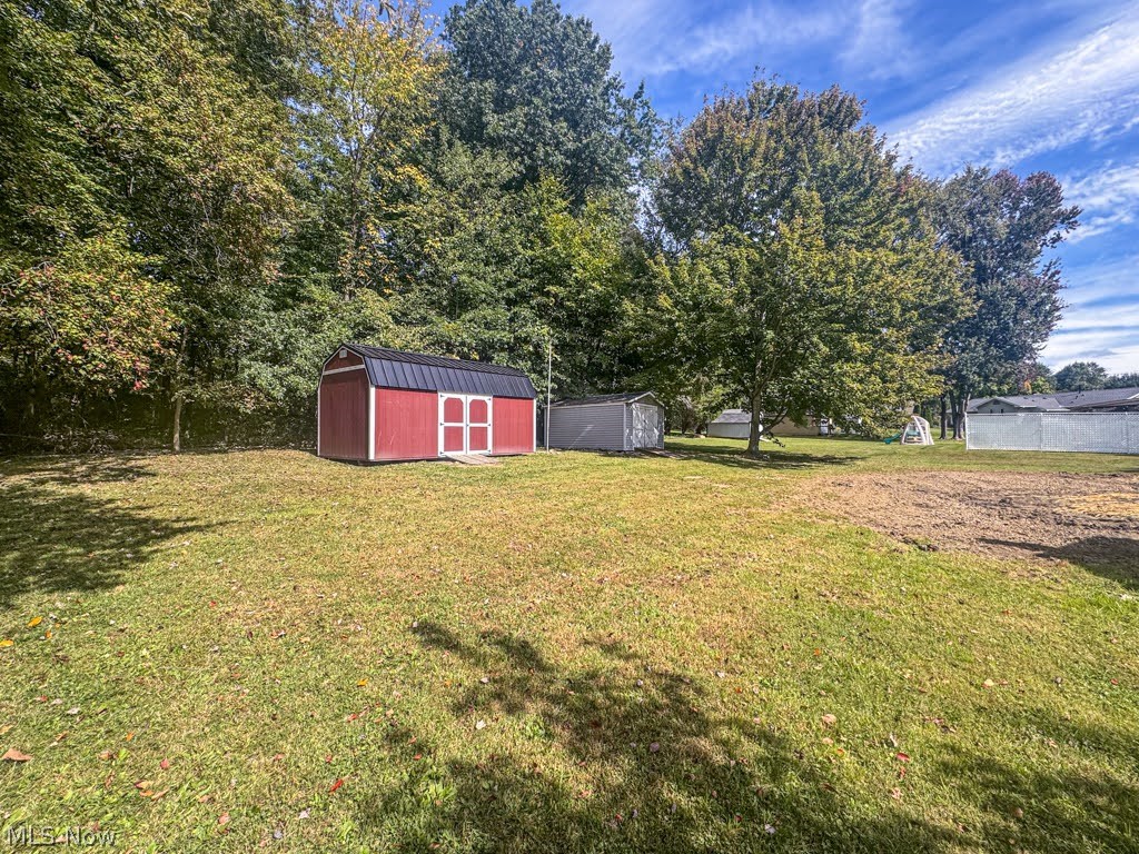 525 Towson Drive NW Warren OH 44483
