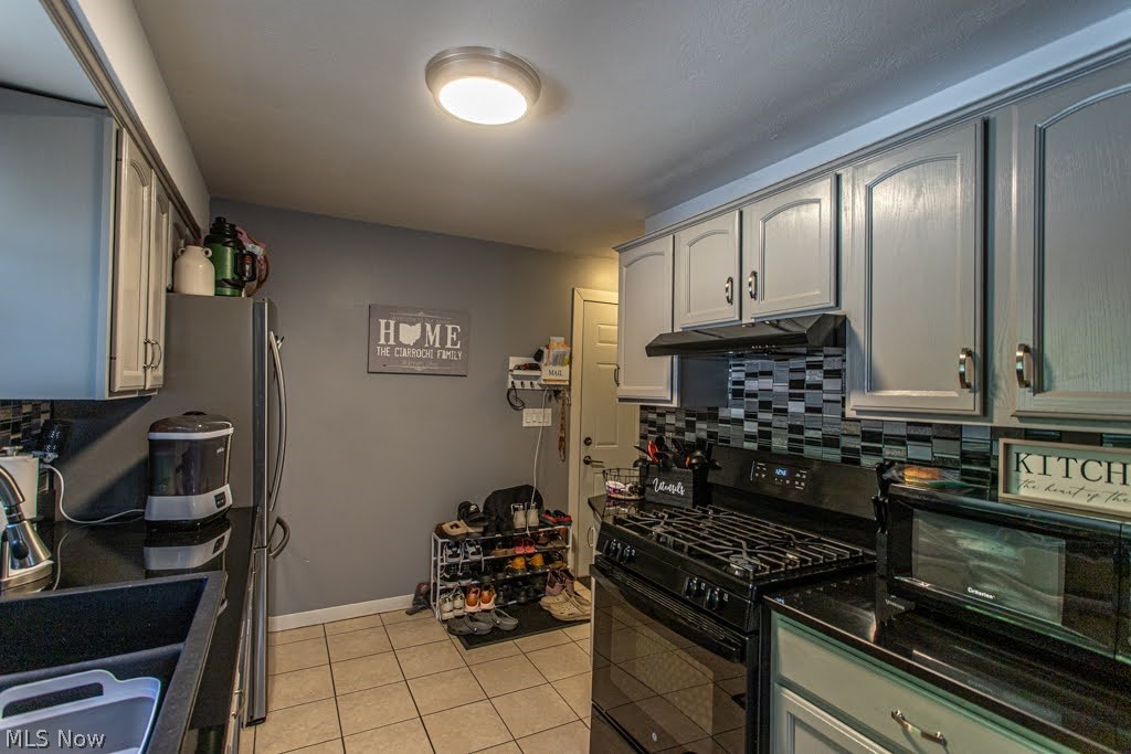 525 Towson Drive NW Warren OH 44483