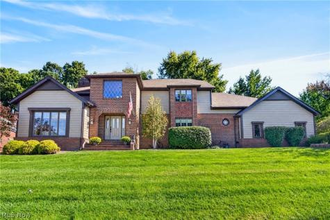 481 Lake Of The Woods Boulevard Akron OH 44333