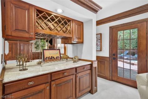 481 Lake Of The Woods Boulevard Akron OH 44333