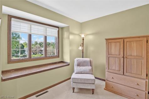481 Lake Of The Woods Boulevard Akron OH 44333