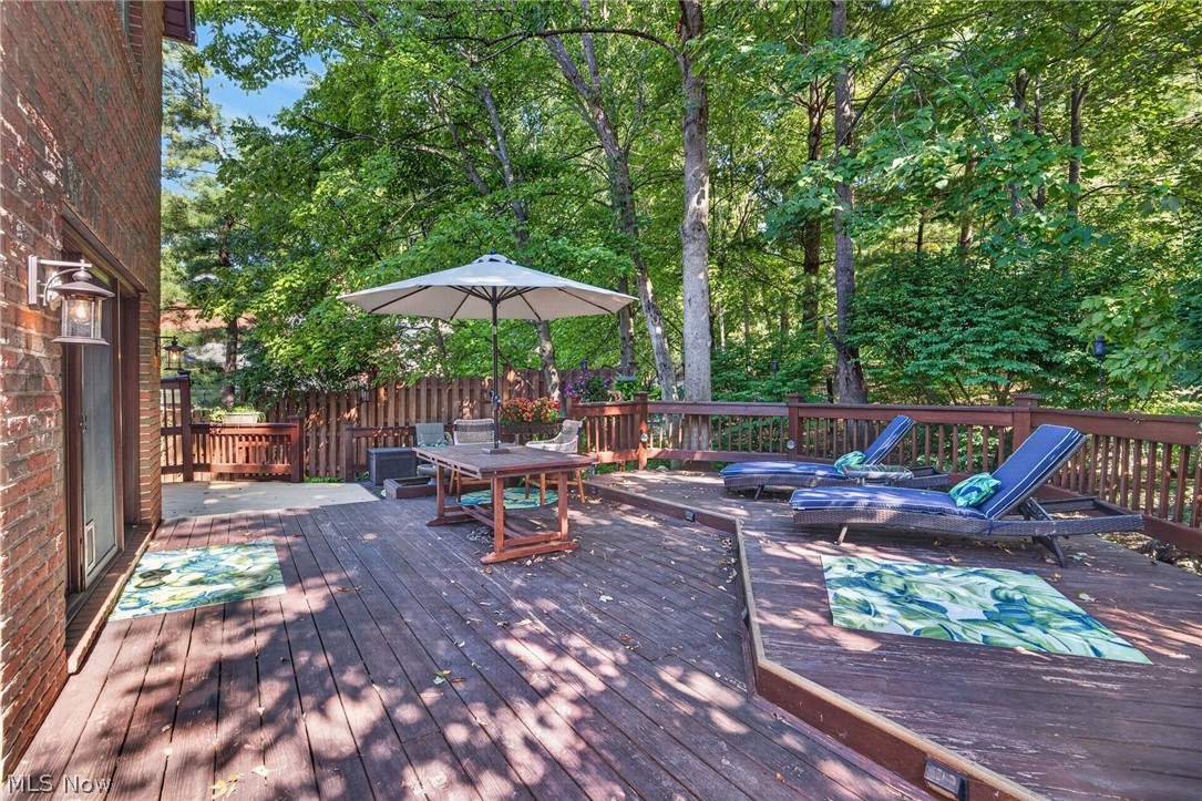 481 Lake Of The Woods Boulevard Akron OH 44333
