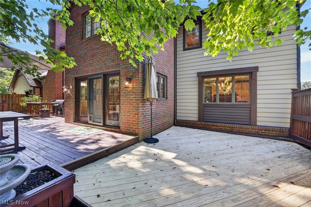 481 Lake Of The Woods Boulevard Akron OH 44333